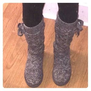 Rare knit UGG boots with laces up sides